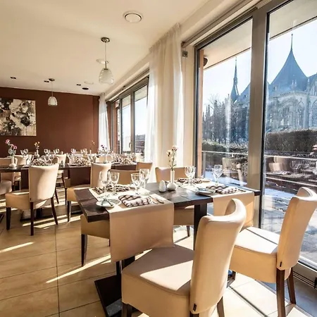 A Restaurant Barbora 게스트하우스 4*